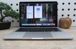  Apple Macbook Pro 13 M1 Touchbar - 2020 - Használt, szép állapot 