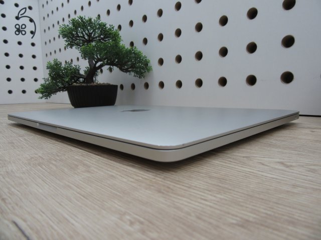  Apple Macbook Pro 13 M1 Touchbar - 2020 - Használt, szép állapot 