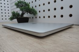  Apple Macbook Pro 13 M1 Touchbar - 2020 - Használt, szép állapot 