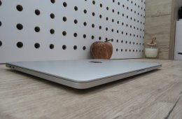  Apple Macbook Pro 13 M1 Touchbar - 2020 - Használt, szép állapot 