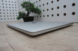  Apple Macbook Pro 13 M1 Touchbar - 2020 - Használt, szép állapot 