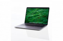 MacSzerez.com - 2019 MacBook Pro 13 CTO / i7 / 16GB RAM / 256GB / Magyar bill. / Asztro