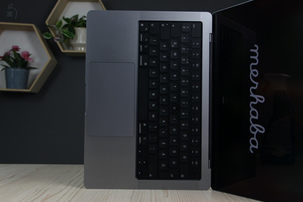 Apple MacBook Pro 14” (M1 Pro / 16GB / 512GB SSD / Magyar billentyűzet) – Profi teljesítmény, most elérhető áron