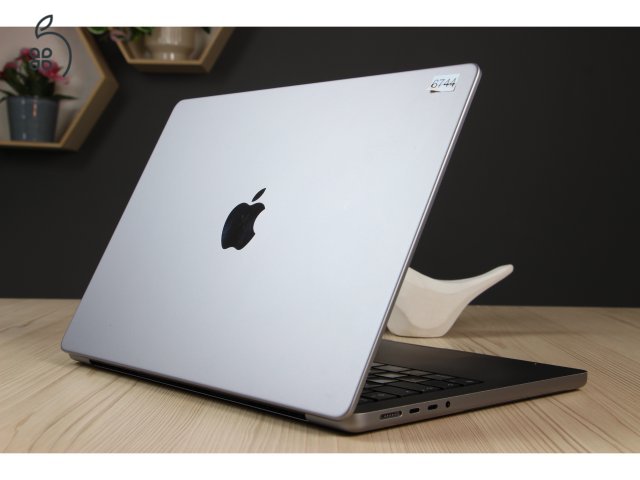 Macbook Pro 14