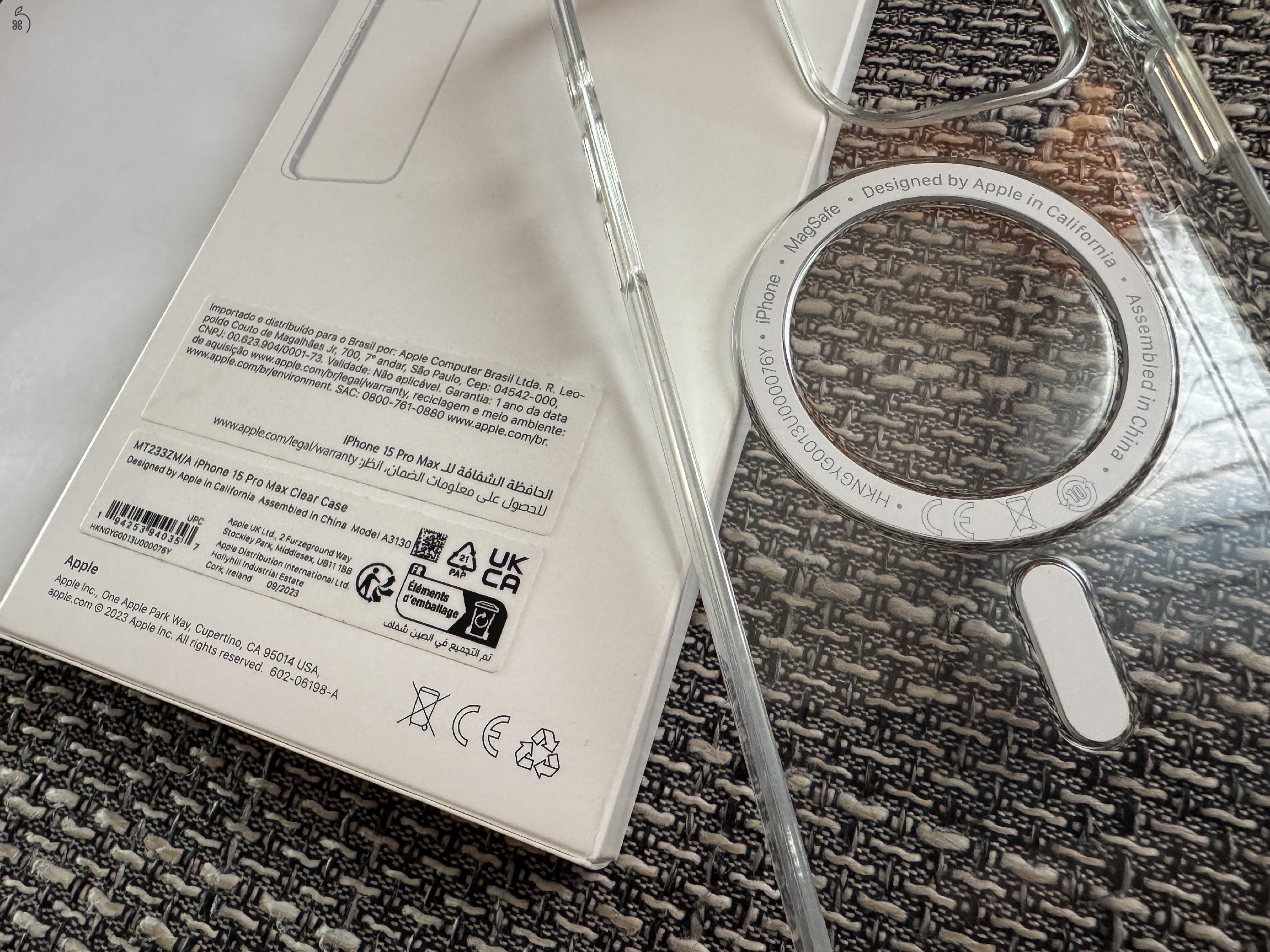 iPhone 15 Pro Max Eredeti Clear Case MagSafe tok eladó