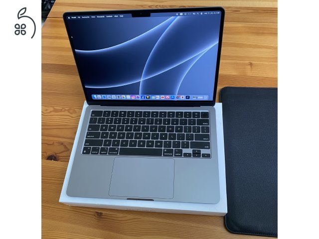 MacBook Air 13.6” M2 – 16GB / 256GB – 100% akku Hibátlan állapot