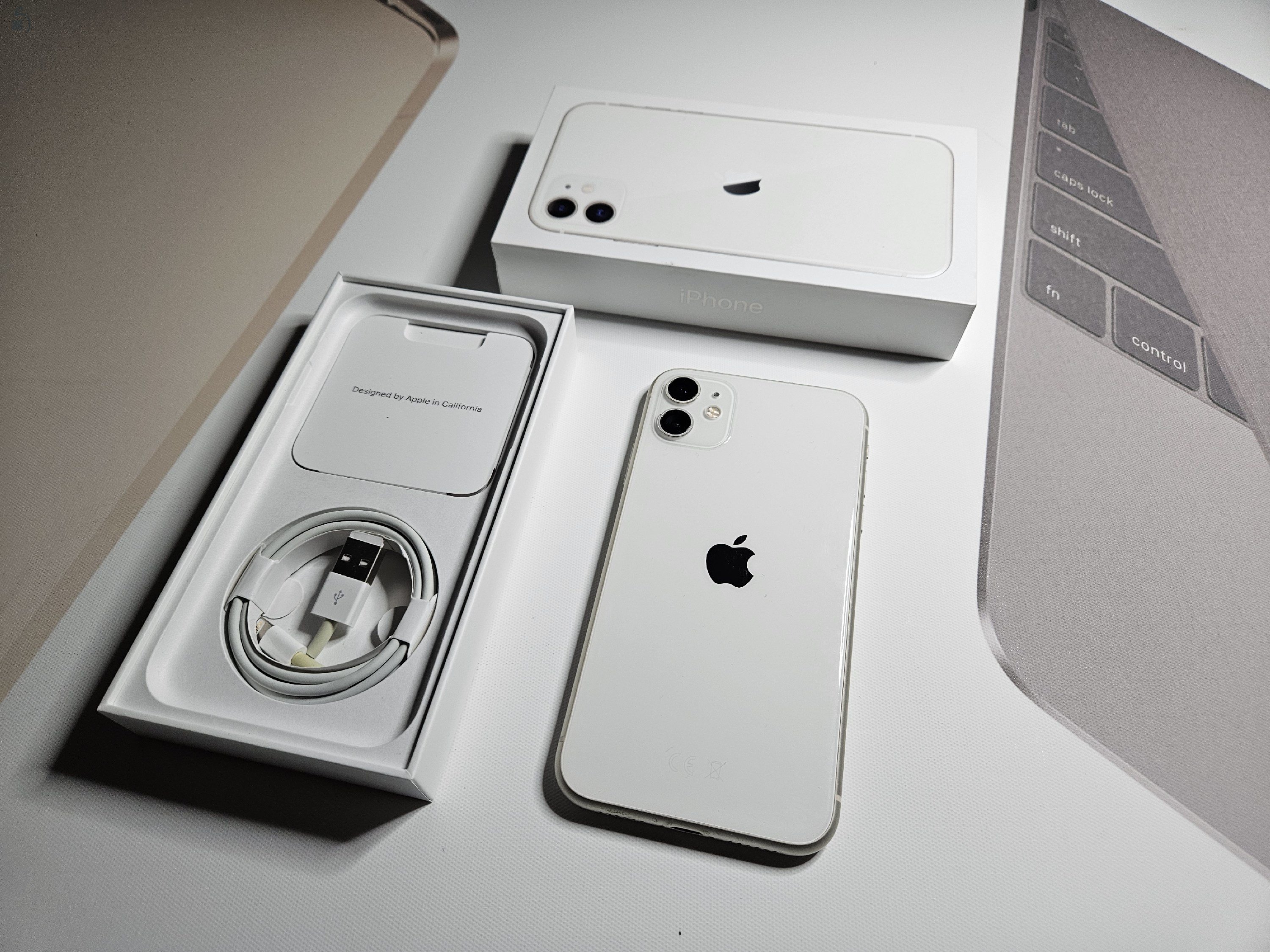Apple iPhone 11 64Gb Fehér Kártyafüggetlen