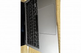 Macbook Air 13 M1 - 512 GB SSD, 8 GB RAM