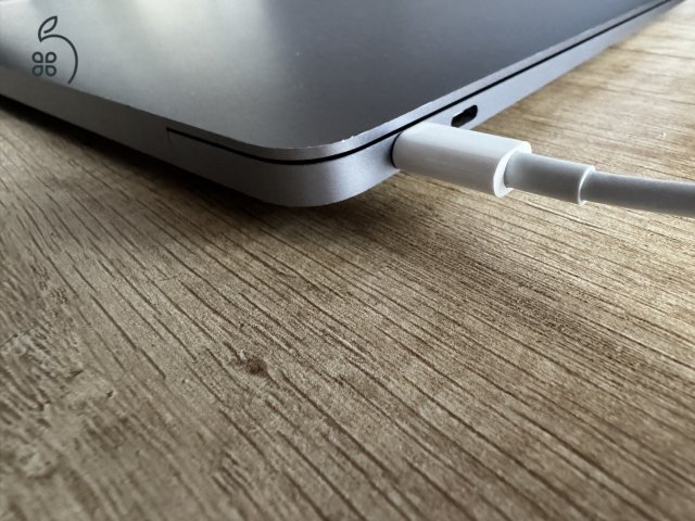 Macbook Air 13 M1 - 512 GB SSD, 8 GB RAM