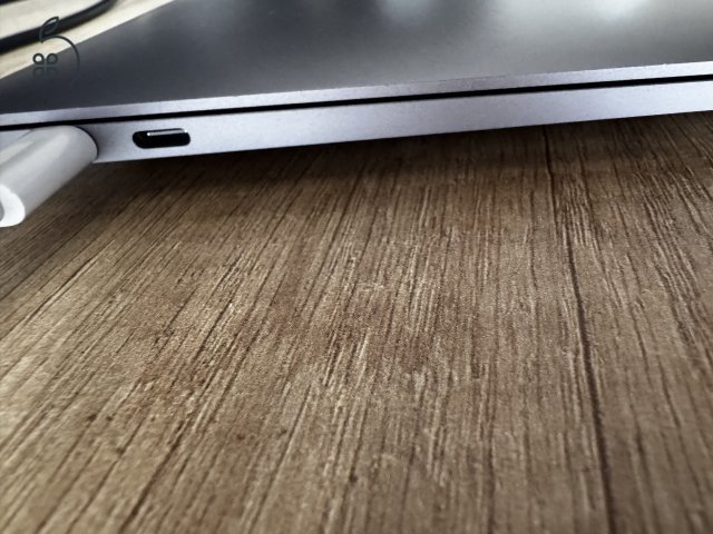 Macbook Air 13 M1 - 512 GB SSD, 8 GB RAM