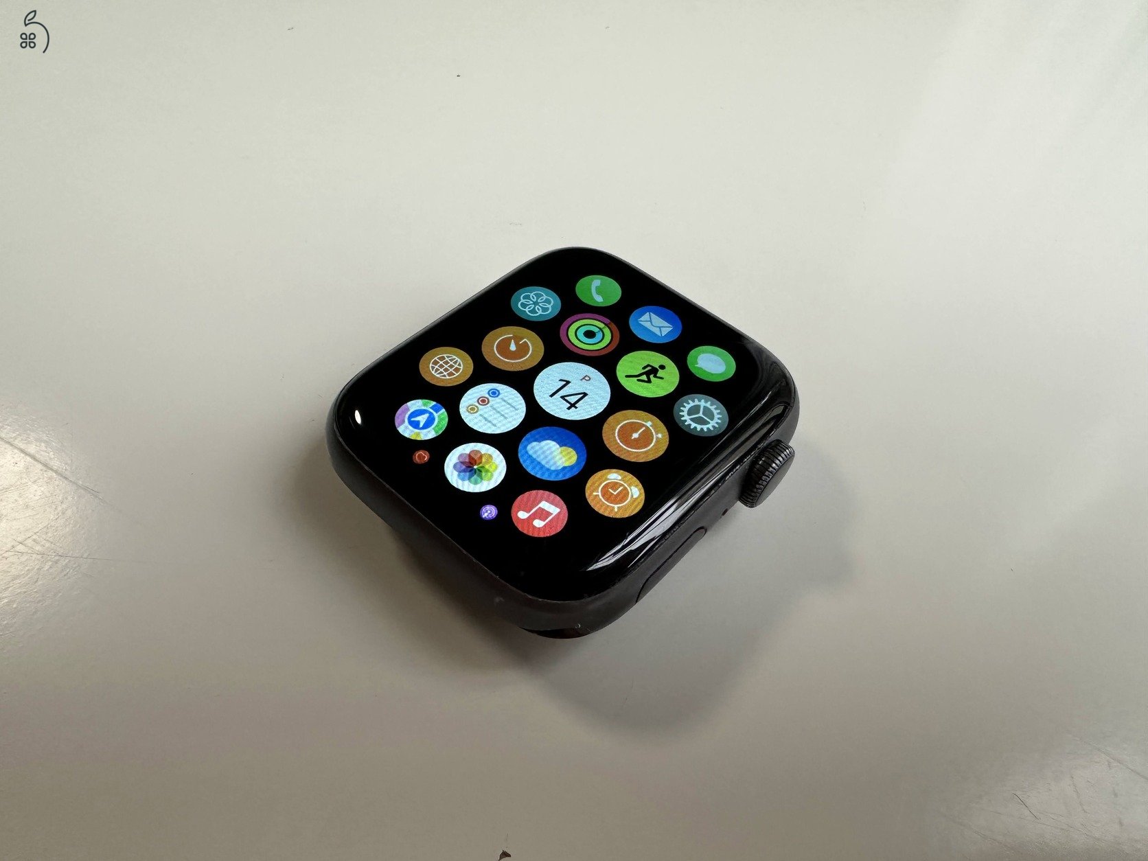 Apple Watch Series 4 - 44mm Space Gray Aluminium GPS