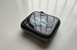 Apple Watch Series 4 - 44mm Space Gray Aluminium GPS