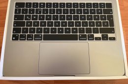 Macbook Air M2 (2022) - 13,6