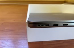 Macbook Air M2 (2022) - 13,6