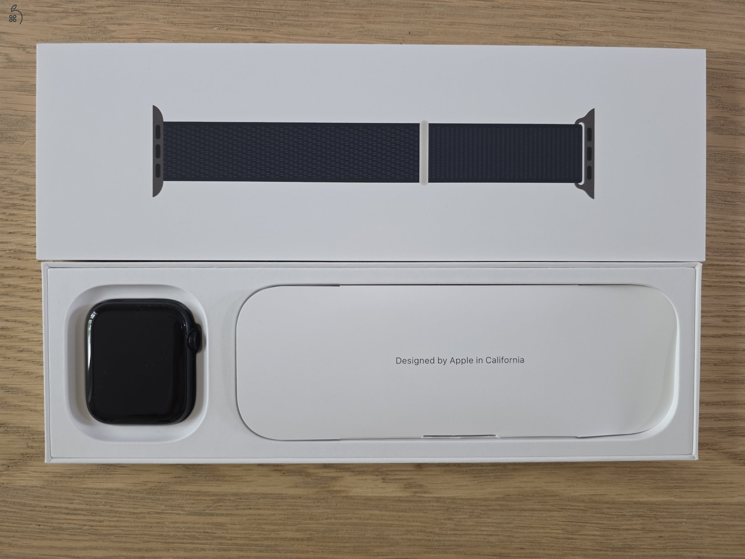 Eladó egy újszerű Apple Watch SE 2. gen, garanciális