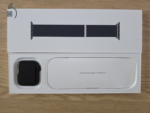 Eladó egy újszerű Apple Watch SE 2. gen, garanciális