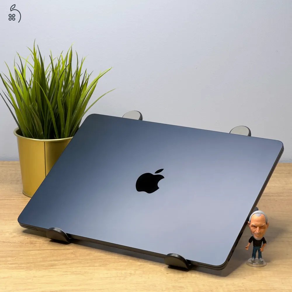 MacSzerez.com - 2022 MacBook Air 13 M3 / 16GB / 256B SSD / Midnight / Apple Garancia!