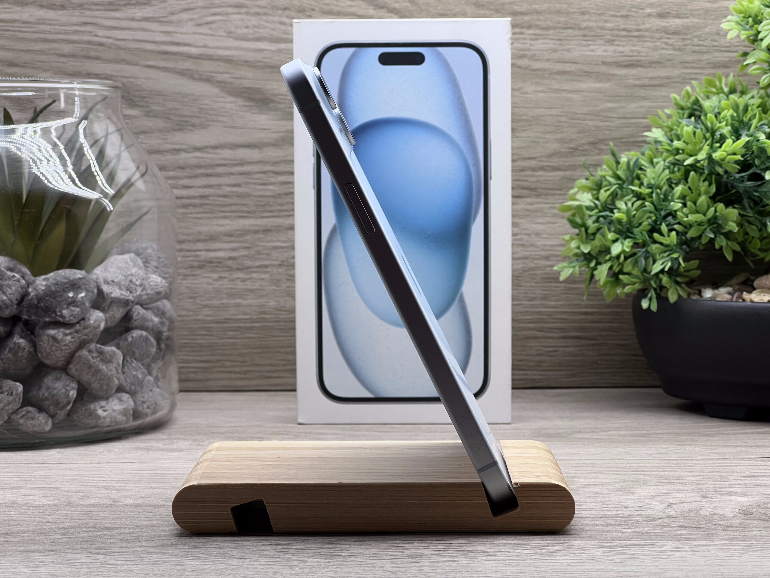Hibátlan iPhone 15 Plus Blue 256GB 2 ÉV Garanciával Számlával