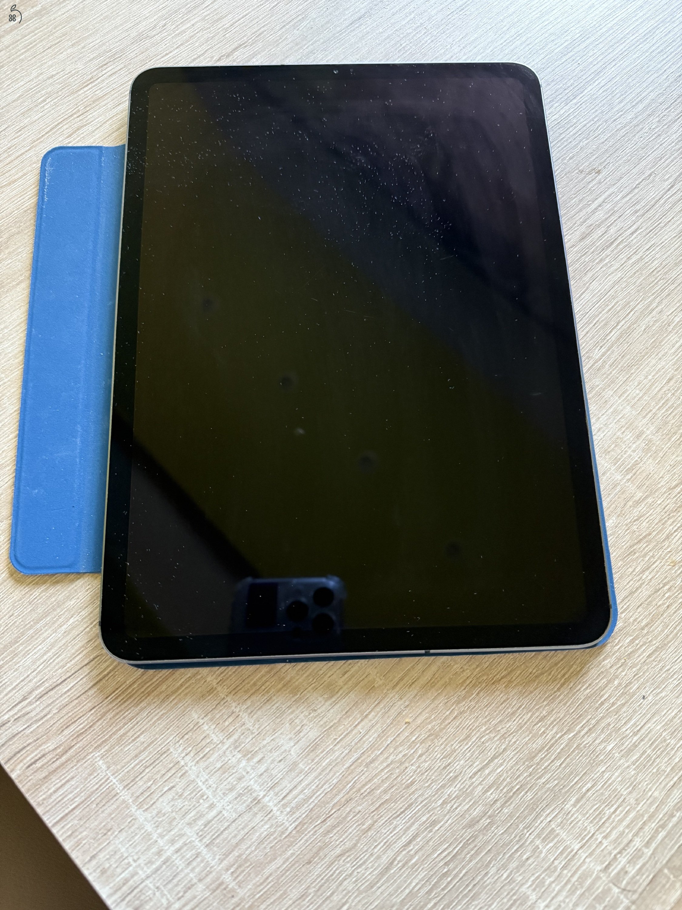 JEGELVE iPad Pro 11’ 256 GB 1.gen. ELADNI SZERETNÉM AZÉRT ENNYI!!!! 119990ft