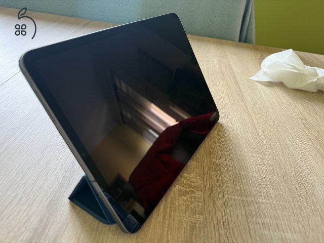 JEGELVE iPad Pro 11’ 256 GB 1.gen. ELADNI SZERETNÉM AZÉRT ENNYI!!!! 119990ft