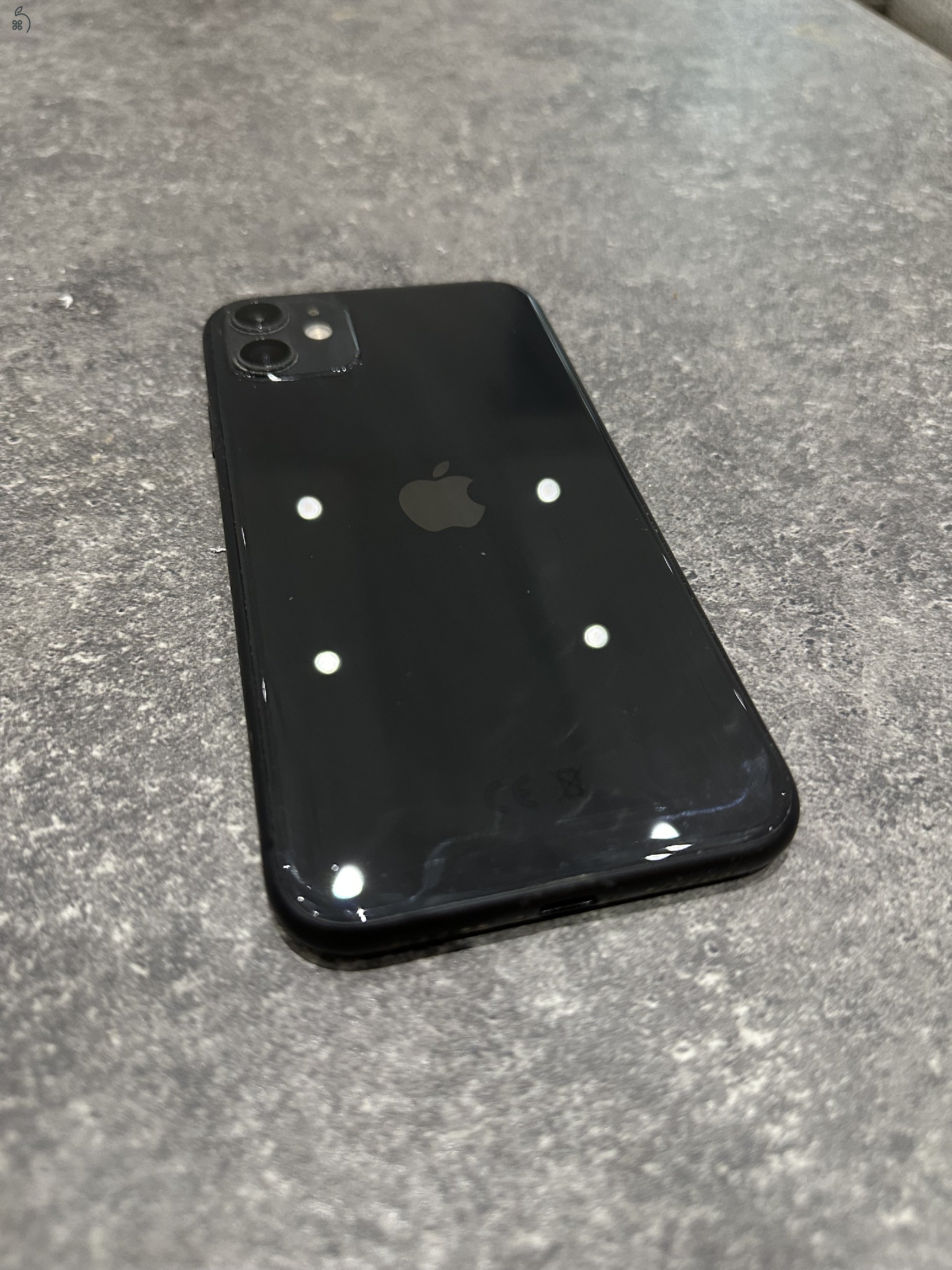 Iphone 11 128GB black, karcmentes, kártyafüggetlen