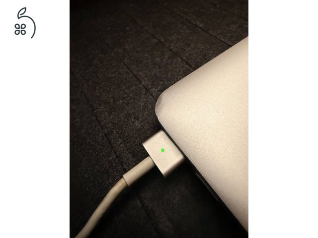 Macbook Air 2017 / 8gb / 128 ssd / i5 / 140 ciklus(2019-es gyártmány)