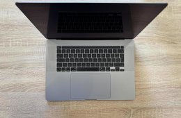MacBook Pro 16'