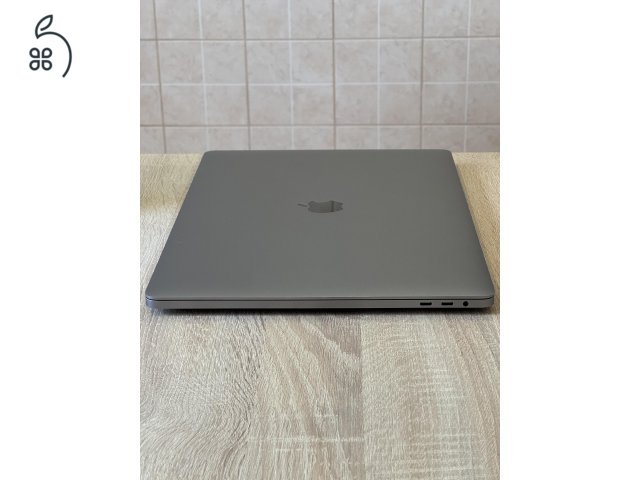MacBook Pro 16'