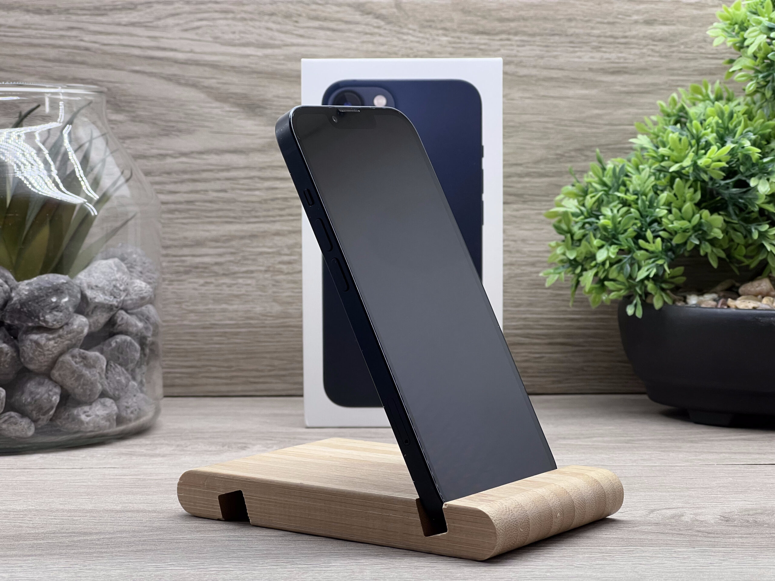 iPhone 13 Midnight 256GB 2 ÉV Garanciával Számlával