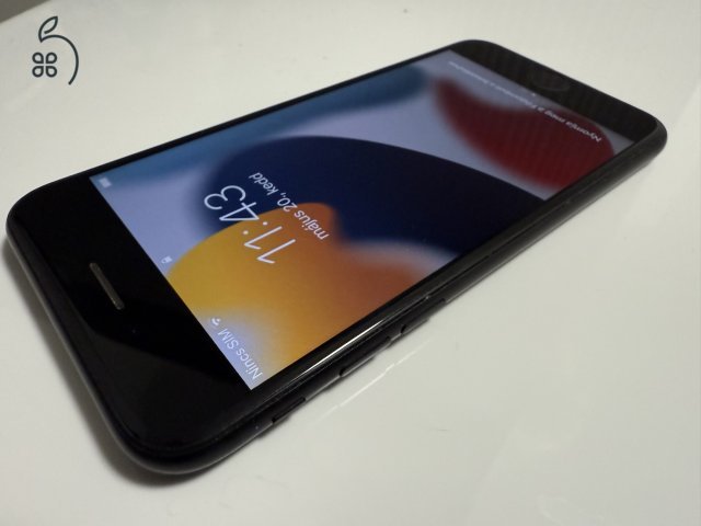 Apple iPhone 7, fekete, 32 GB jó állapotban lévő készülék