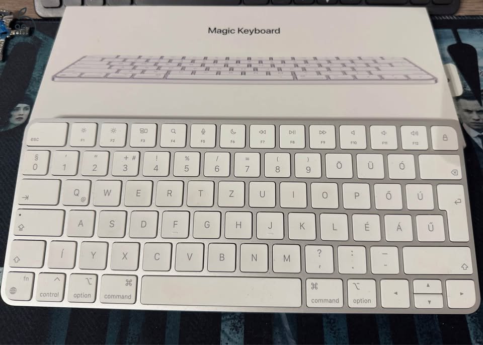 Apple Keyboard 