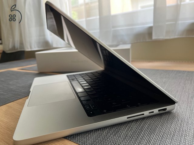 Macbook Pro 14” M3 Pro, 18GB, 1TB SSD [2 ÉV GARANCIA]