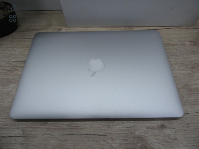 Apple Macbook Air 13 - 2017 2019-es gyártás - Használt, újszerű állapot, minden alkatrésze gyári
