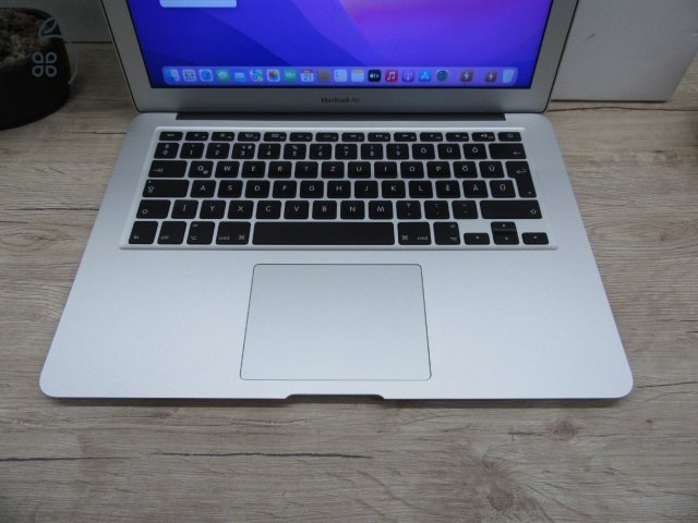 Apple Macbook Air 13 - 2017 2019-es gyártás - Használt, újszerű állapot, minden alkatrésze gyári