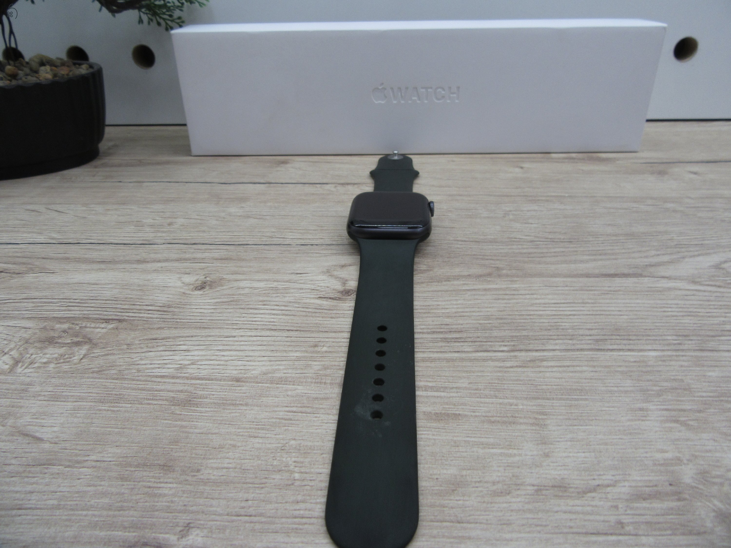Apple Watch 6 - 44 mm - Használt