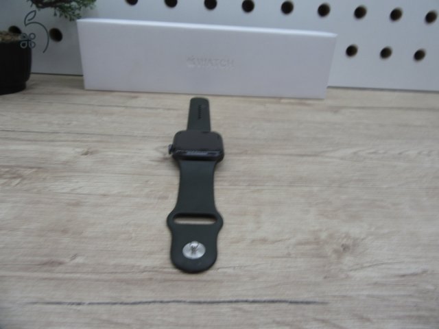 Apple Watch 6 - 44 mm - Használt