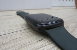 Apple Watch 6 - 44 mm - Használt