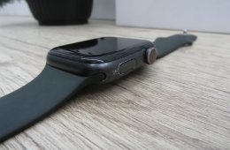 Apple Watch 6 - 44 mm - Használt