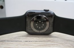 Apple Watch 6 - 44 mm - Használt