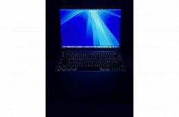 MacBook Air CTO - M1 chip, 16 GB RAM, 512 GB SSD, magyar billentyűzettel