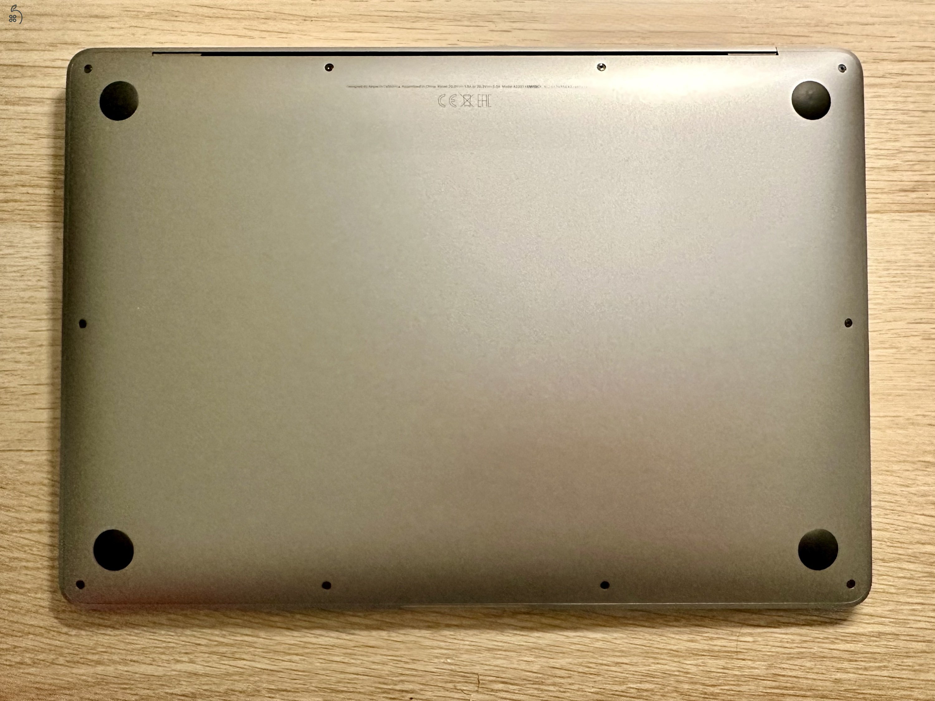 MacBook Air CTO - M1 chip, 16 GB RAM, 512 GB SSD, magyar billentyűzettel
