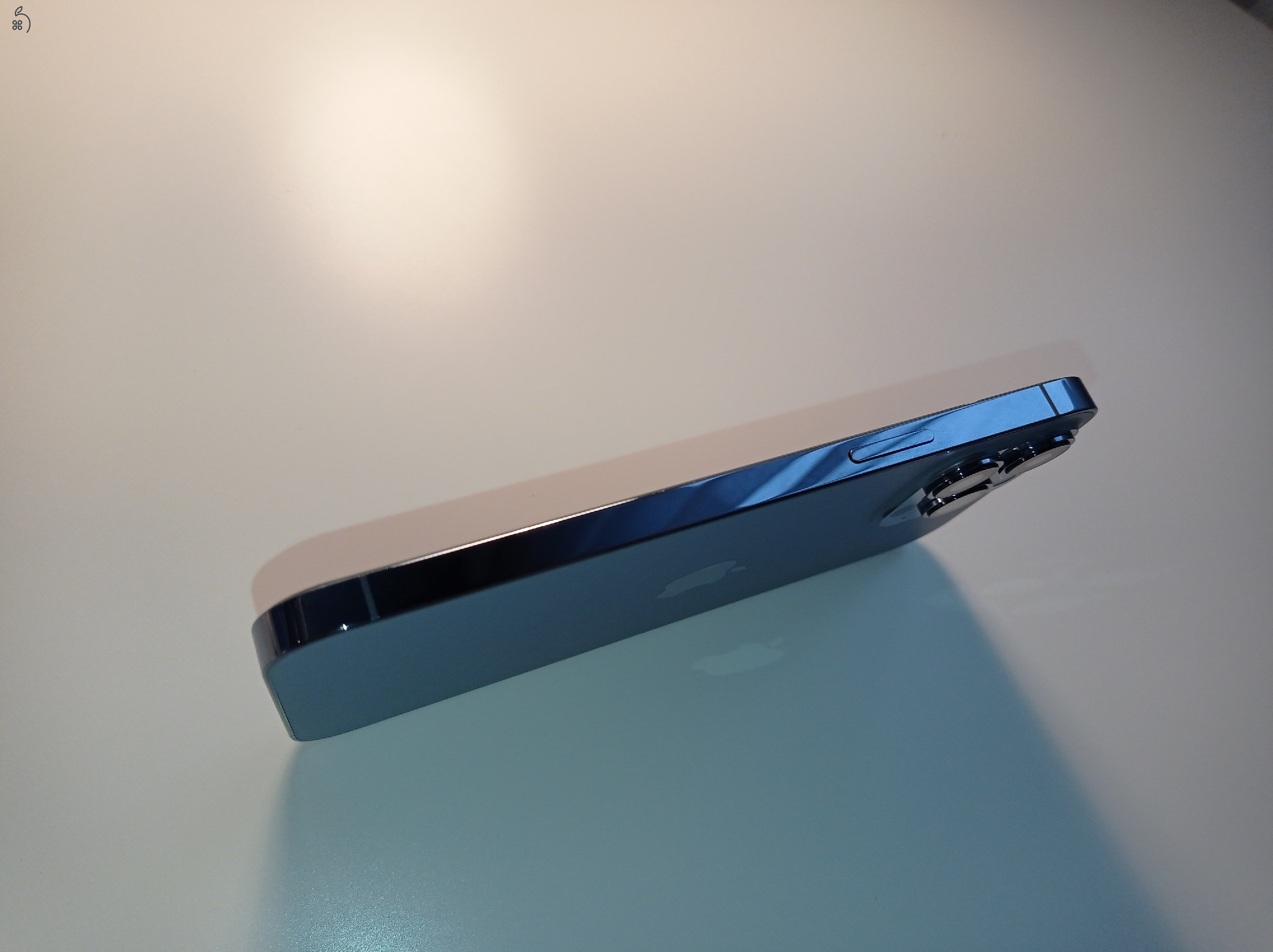 iPhone 13 Pro Max számlával, gyönyörű állapotban