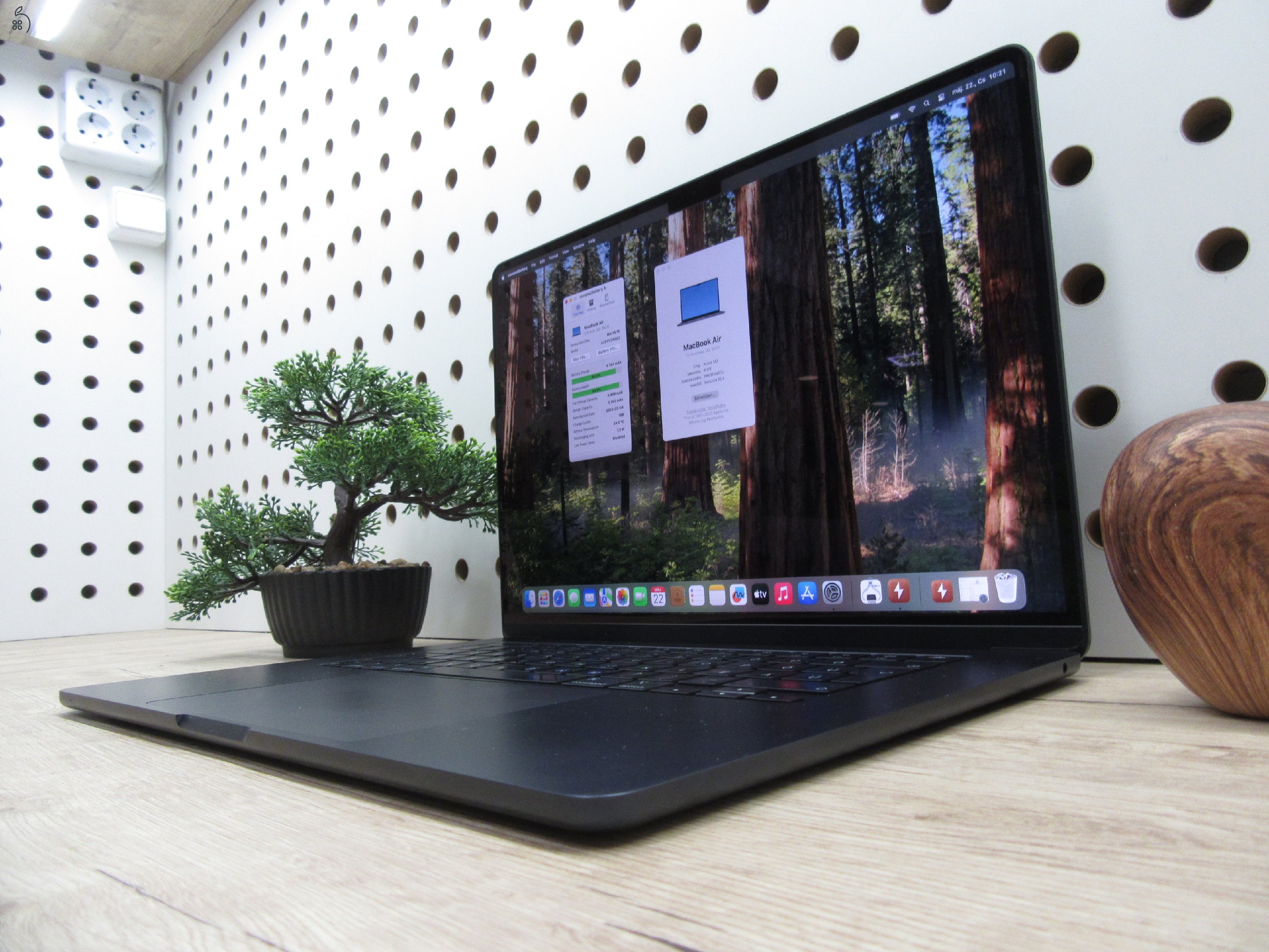 Apple Macbook Air 15 - 2023 - Használt, karcmetes