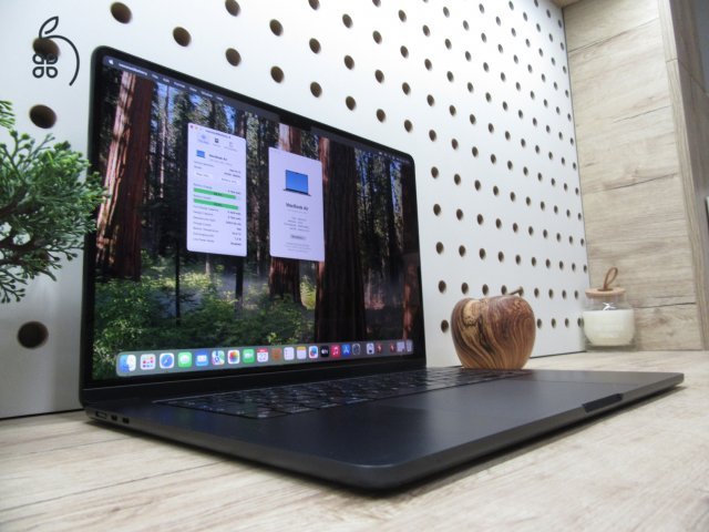 Apple Macbook Air 15 - 2023 - Használt, karcmetes