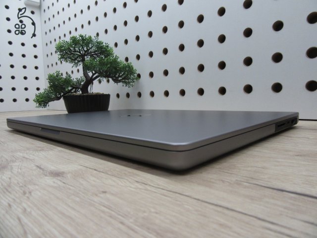Apple Macbook 16 M1 Pro - 2021 - Új - 1 Tb SSD!!!