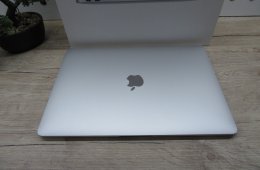 Apple Macbook Air 13 - 2020 - Használt, újszerű állapot - 16 Gb RAM!!