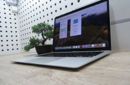 Apple Macbook Air 13 - 2020 - Használt, újszerű állapot - 16 Gb RAM!!