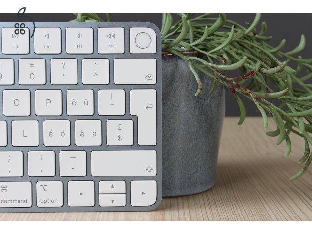 Újszerű Apple Magic Keyboard Blue A+ US-6777