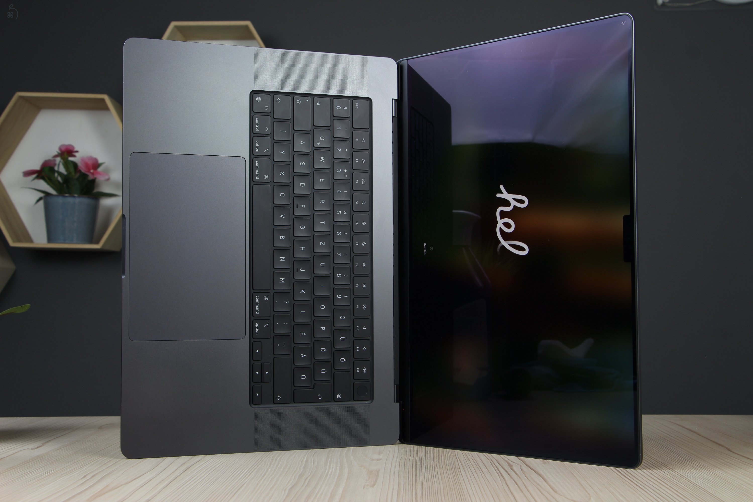 Apple Macbook Pro 16