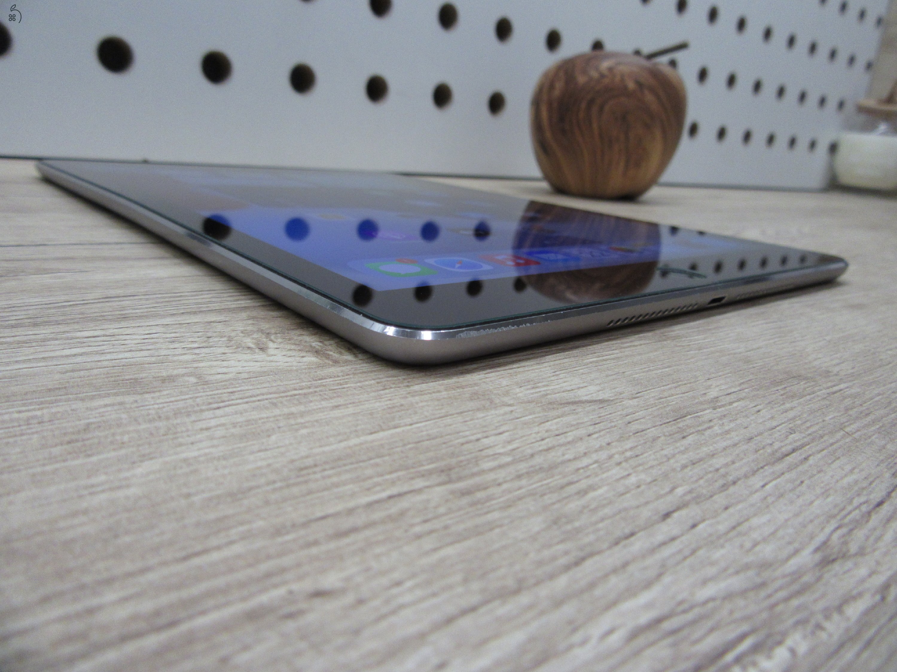 Apple iPad Air 2 - Space Gray - Használt, szép állapot